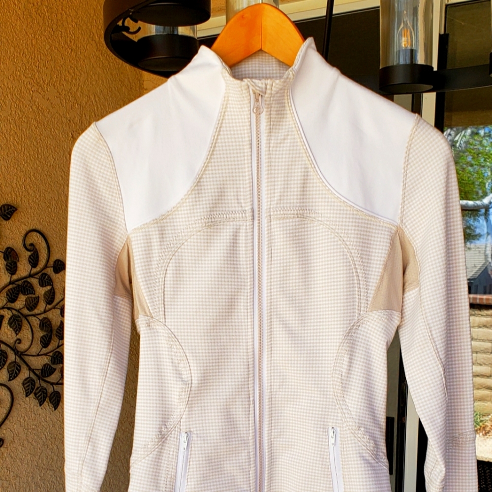 Lululemon Forme Jacket White & Polar Cream